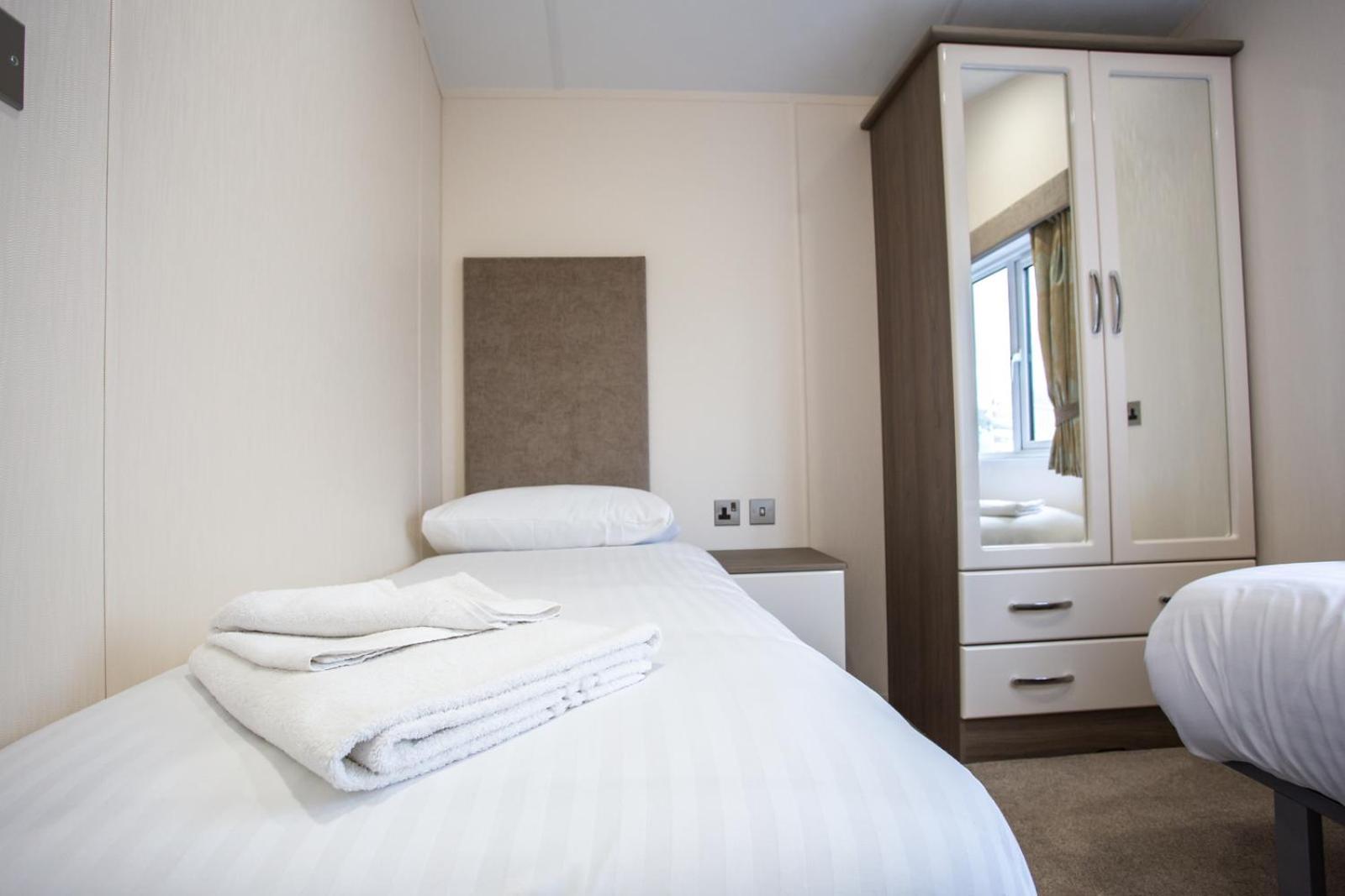 Barmouth Bay Holiday Park Llanddwywe Екстер'єр фото