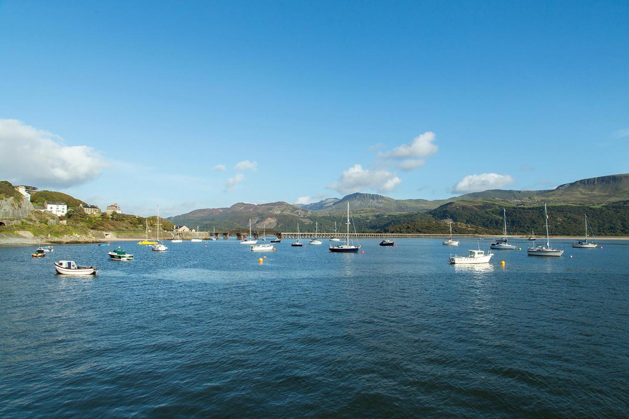Barmouth Bay Holiday Park Llanddwywe Екстер'єр фото