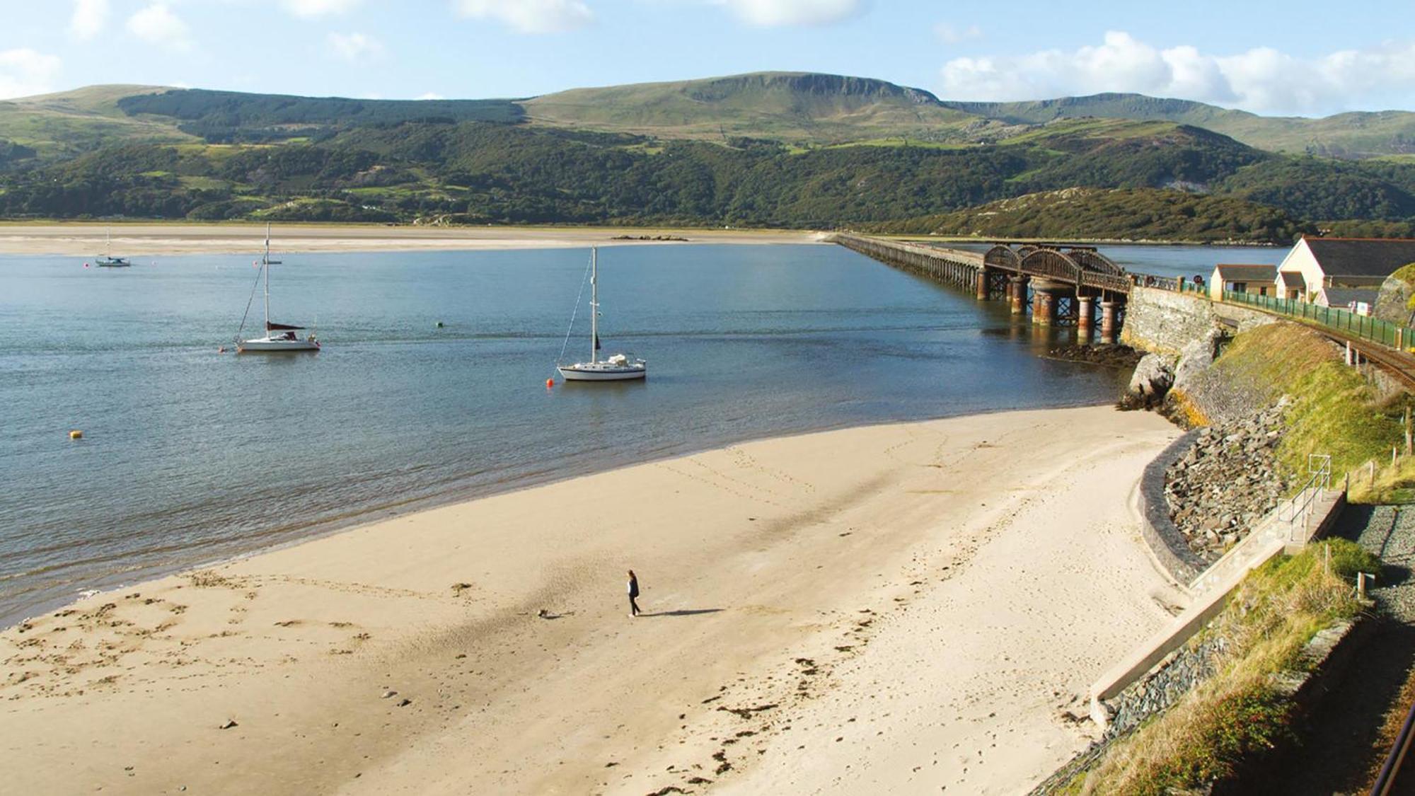 Barmouth Bay Holiday Park Llanddwywe Екстер'єр фото